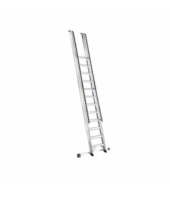 Escalera de apoyo de acceso con desembarco y peldaños de 10 cm e inclinación de 68 ° Escalera de apoyo de acceso con desembarco y peldaños de 10 cm e inclinación de 68 °