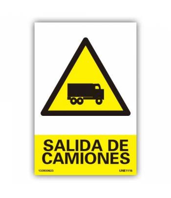 Su pictograma y texto avisan del peligro de atropellamiento por haber tránsito de camiones