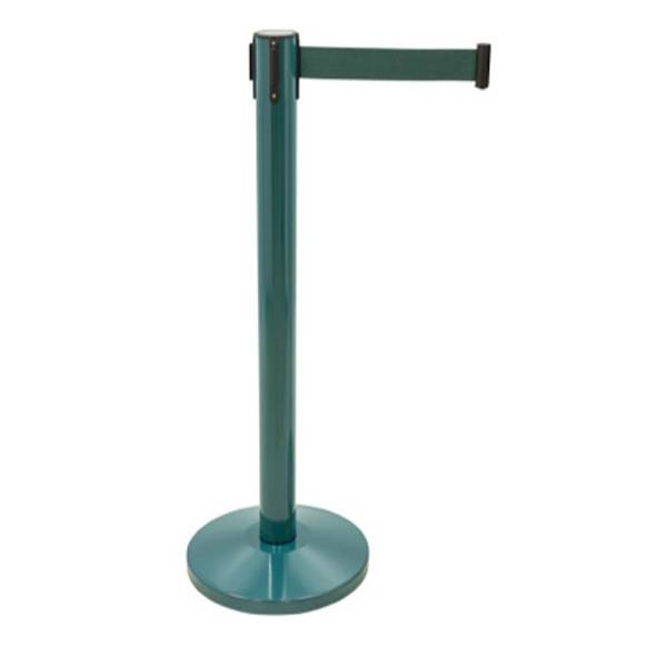 Poste delimitador fabricado en acero pintado con cinta retráctil de 2m de longitud. Poste y cinta de color verde. Poste delimitador fabricado en acero pintado con cinta retráctil de 2m de longitud. Poste y cinta de color verde.