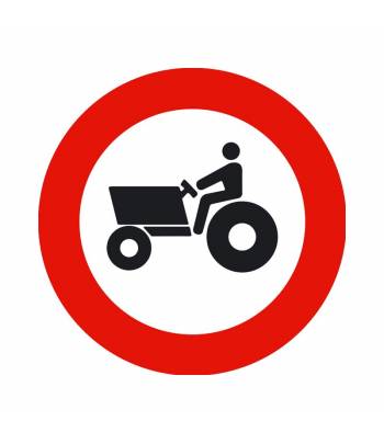 Indica la prohibición de acceso a vehículos destinados a la agricultura