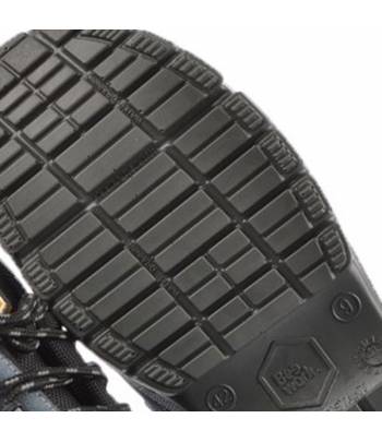 Zapato de seguridad Beework Horus. Fabricado en piel de serraje de primera calidad perforada.