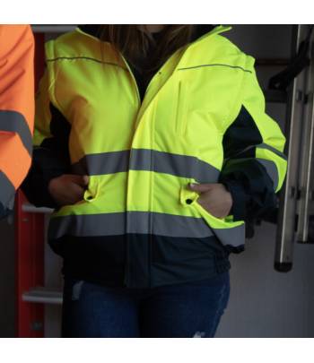 Cazadora de alta visibilidad impermeable, con capucha y mangas desmontables Cazadora de alta visibilidad impermeable, con capucha y mangas desmontables